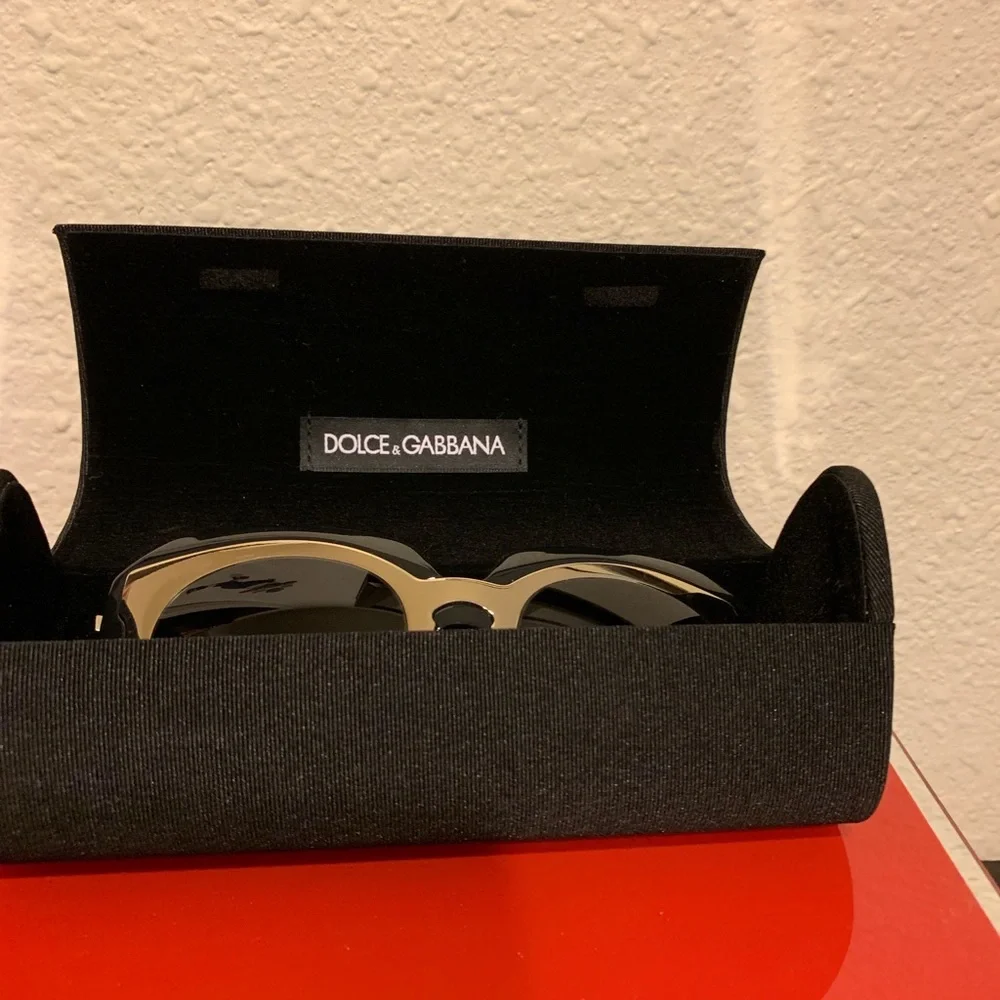 Dolce Gabbana Sunglasse New With Tags - Picture 8 of 8